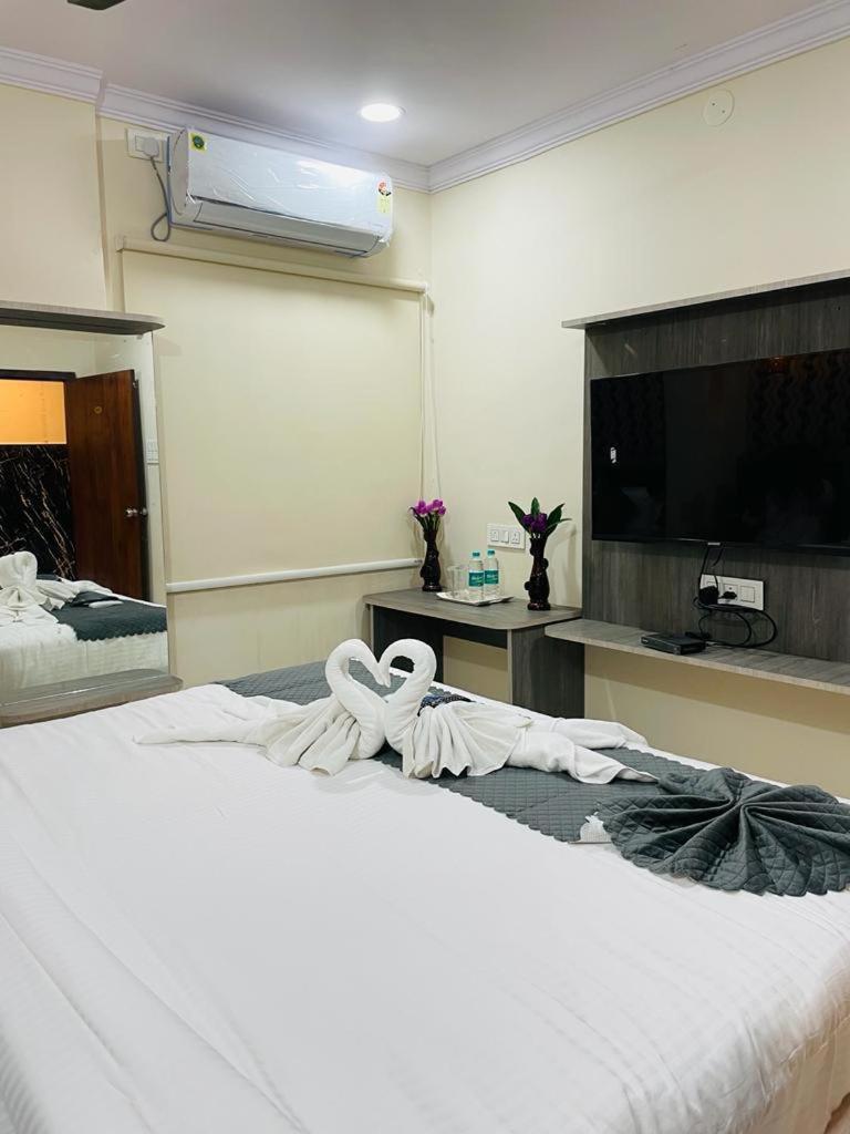 Hotel Blue Petals 샴샤바드 외부 사진